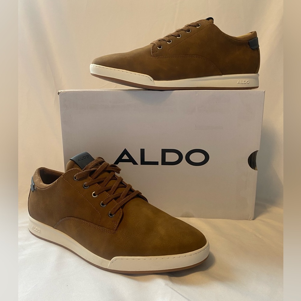 Selling ALDO Hermond Low Top Sneaker